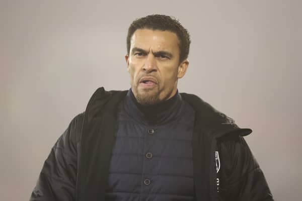 Valerien Ismael, Manager of West Bromwich Albion looks on during the Sky Bet Championship match between Barnsley and West Bromwich Albion at Oakwell Stadium