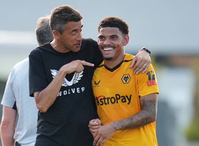 Bruno Lage speaks to Morgan Gibbs-White of Wolverhampton Wanderers. Picture: Aitor Alcalde/Getty Images
