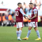 BIRMINGHAM, ENGLAND - OCTOBER 23: Danny Ings celebrates with Emi Buendia of Aston Villa after their sides victory during the Premier League match between Aston Villa and Brentford FC at Villa Park on October 23, 2022 in Birmingham, England. (Photo by Naomi Baker/Getty Images)
