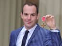  Martin Lewis with his Order of the British Empire (Getty Images)
