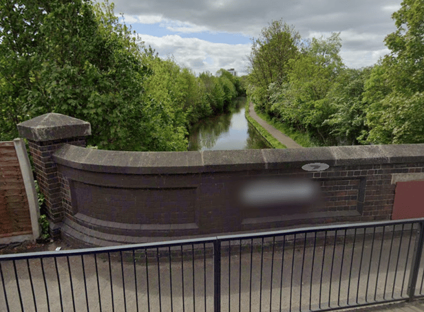 <p>Canal near Wharf Road in Kings Norton, Birmingham</p>