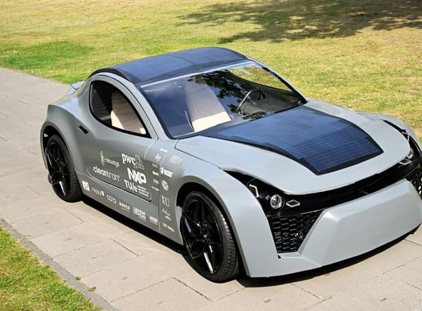 Students in the Netherlands have built a 3D printed car that is fully electric and removes carbon dioxide from the air.