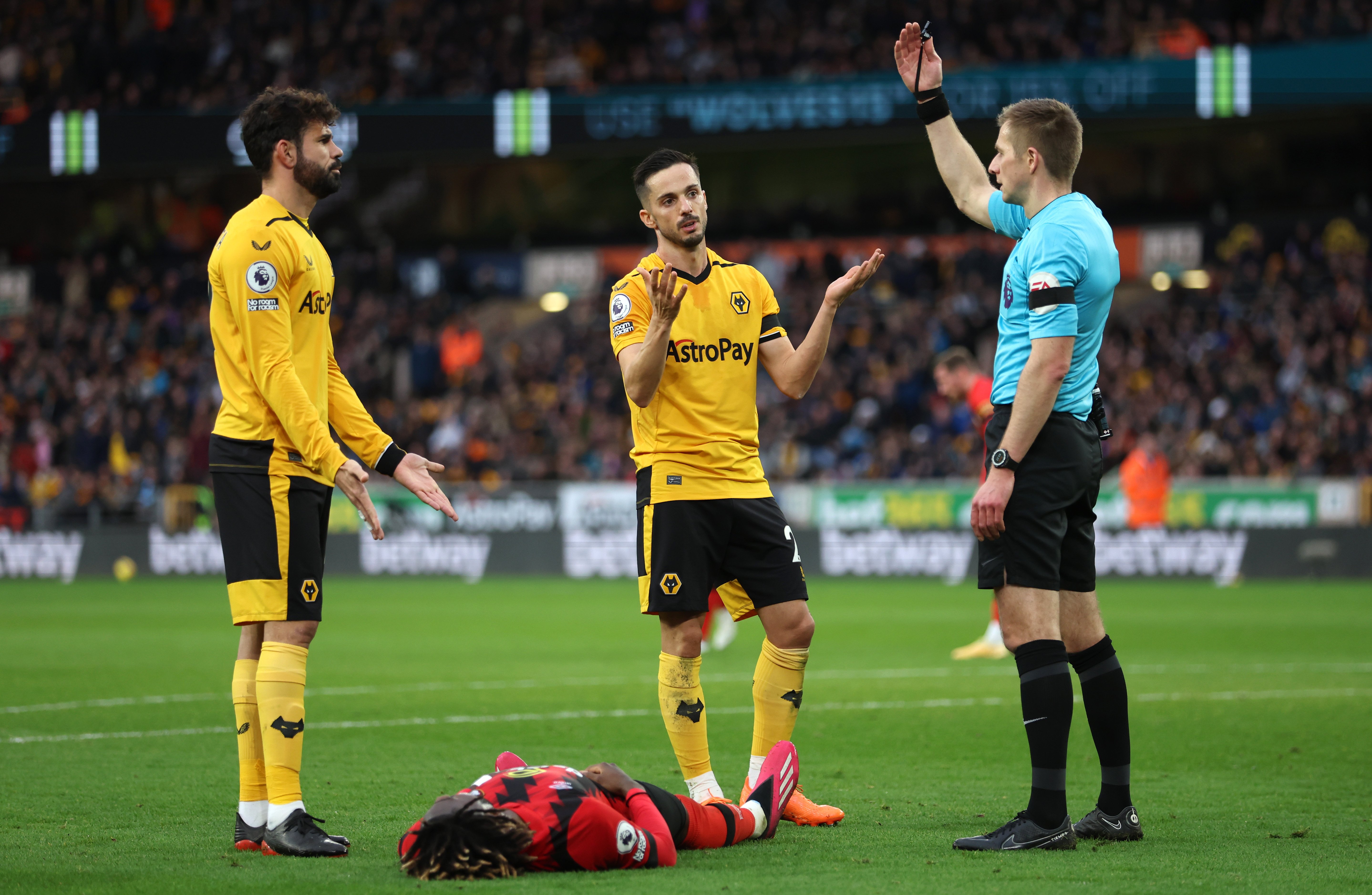 Wolves Injuries Wolves vs Leeds United injury news - 8 players ruled out and 2 doubts