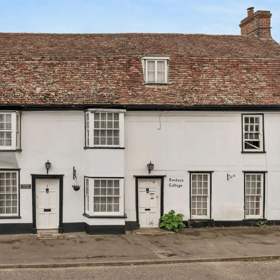 Spine-chilling cottage with ‘catacomb-like’ tunnel and secret meeting room on sale for £450k - pictures 