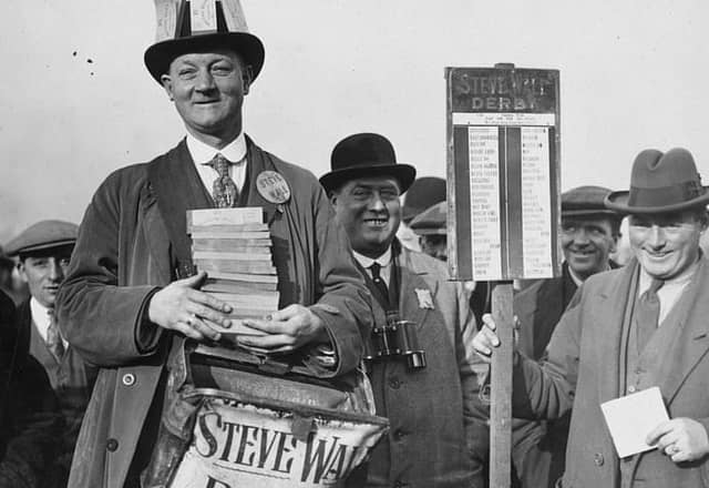 Betting tax queue in Birmingham 1926
