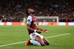 West Ham and Chelsea want to sign Aston Villa striker Jhon Duran but the situation is complicated.