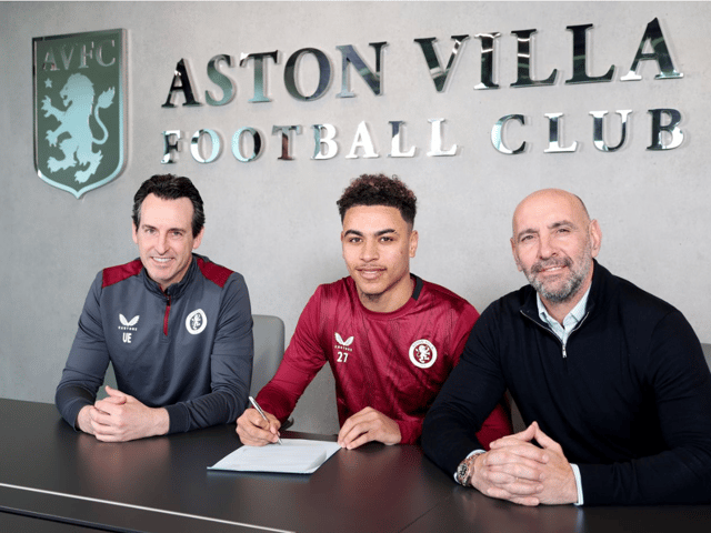 Morgan Rogers signs his Aston Villa contract in the company of Unai Emery and Monchi.