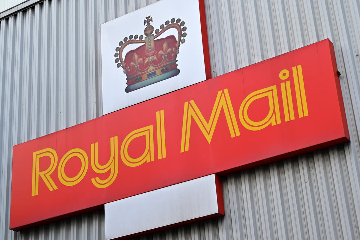 Rm Postcode Finder Residents in four West Midlands postcodes warned of Royal Mail delivery ...