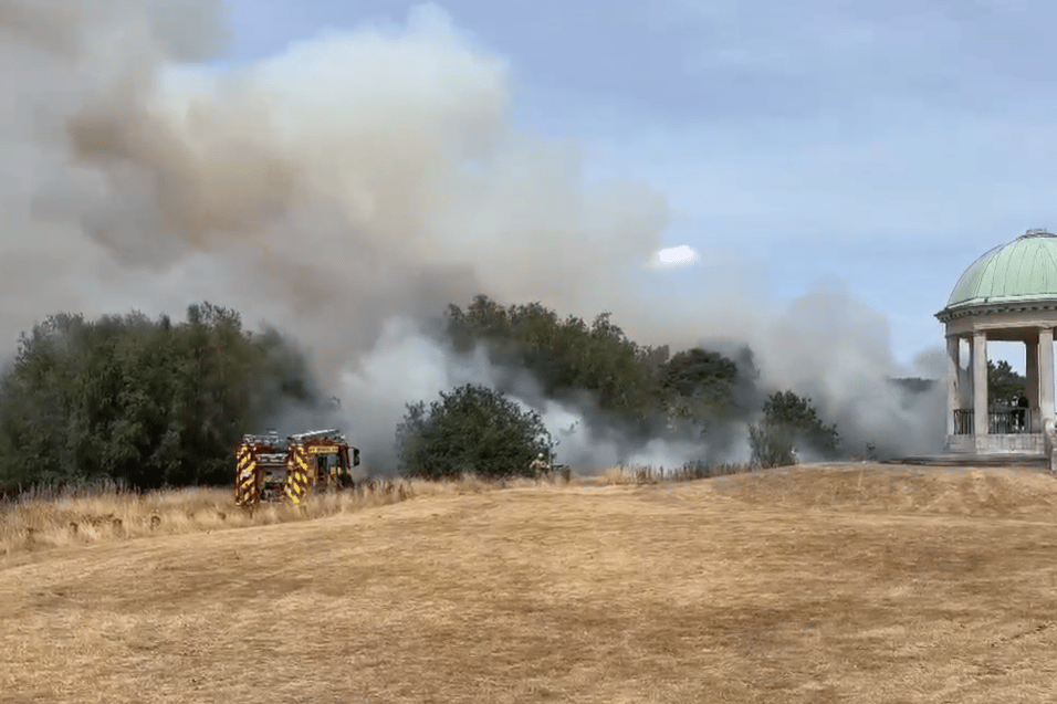 Major Barr Beacon Grassland Fire Sends Smoke Across West Midlands