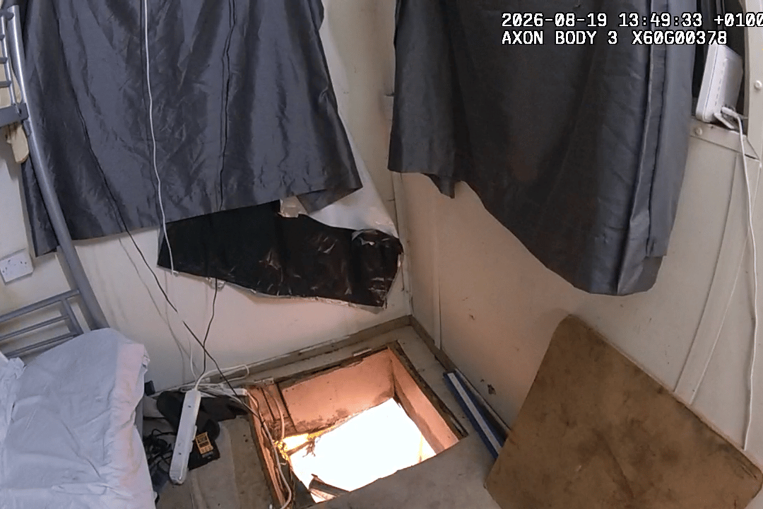 Police unearth £500k cannabis grow in West Midlands village