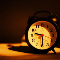 Date and time clocks 'fall back' this weekend as Brits set for extra hour in bed