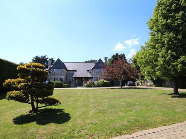 The house has been listed with Rager & Roberts SUS-220202-151512001