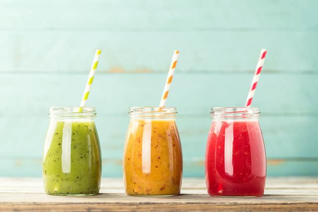 You're only diluting your smoothie if you add ice to it (photo: Adobe)